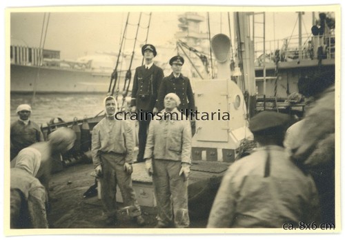 Genuine photo submarine - photo,